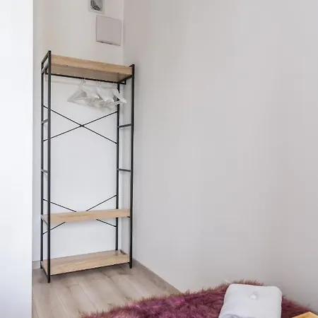 Garbary By Renters Apartment